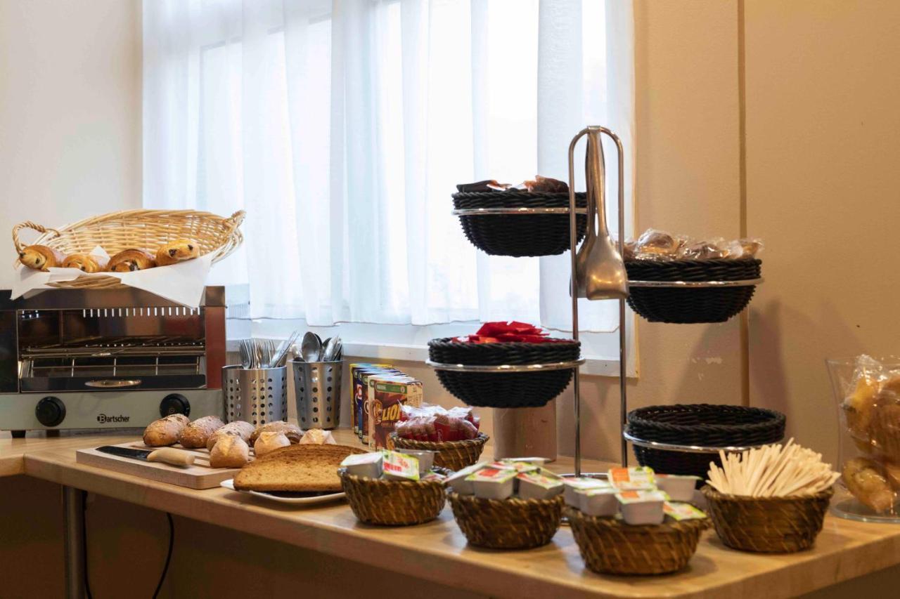 Wink Hotel Juvisy 외부 사진