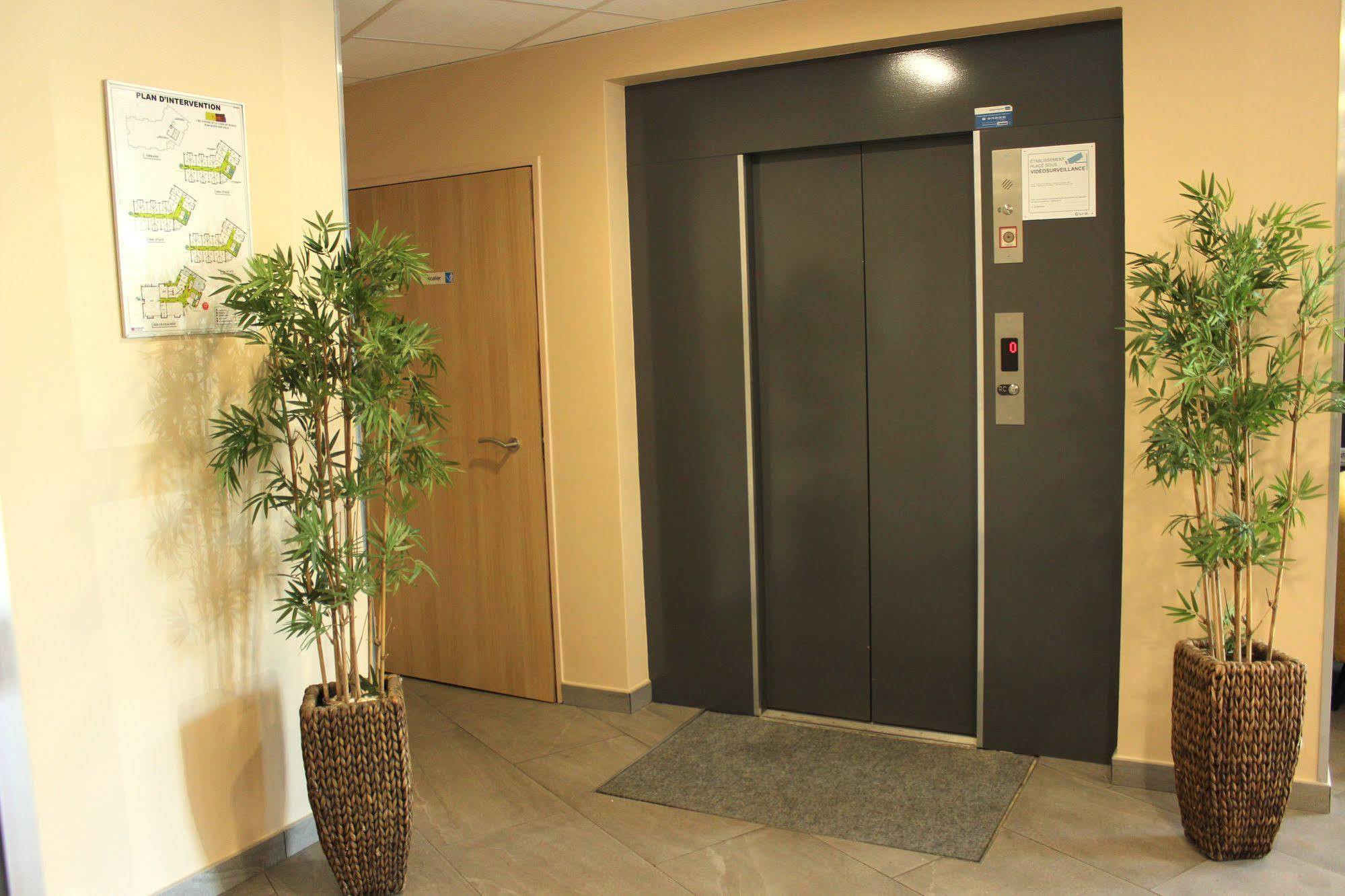 Wink Hotel Juvisy 외부 사진