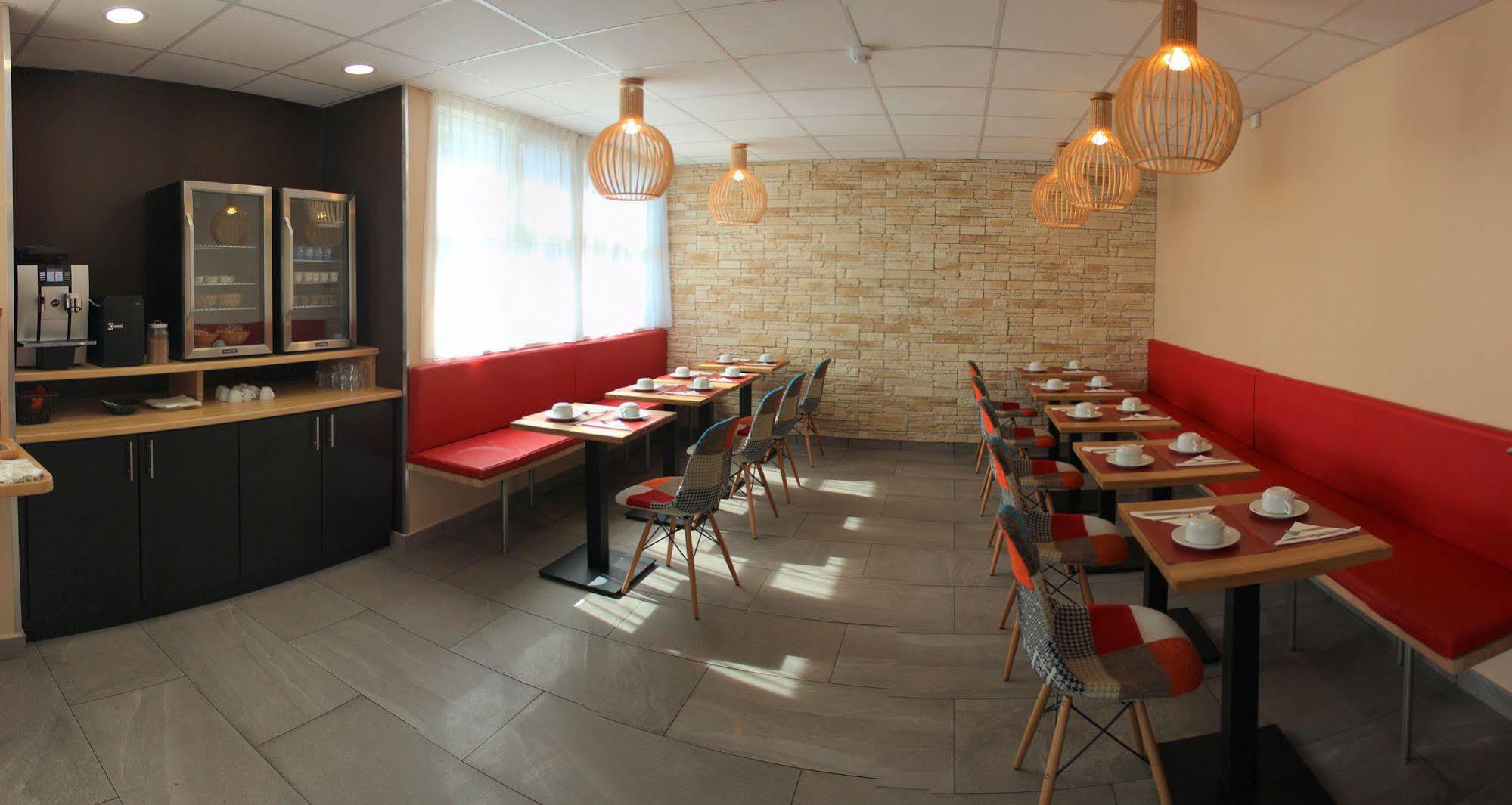 Wink Hotel Juvisy 외부 사진